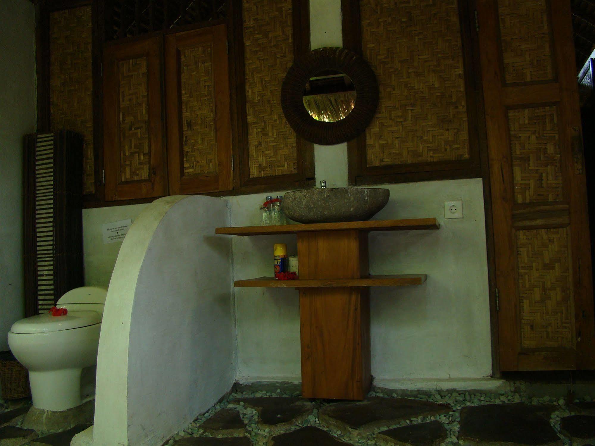 Flower Bud Bungalow Pecatu Exterior foto