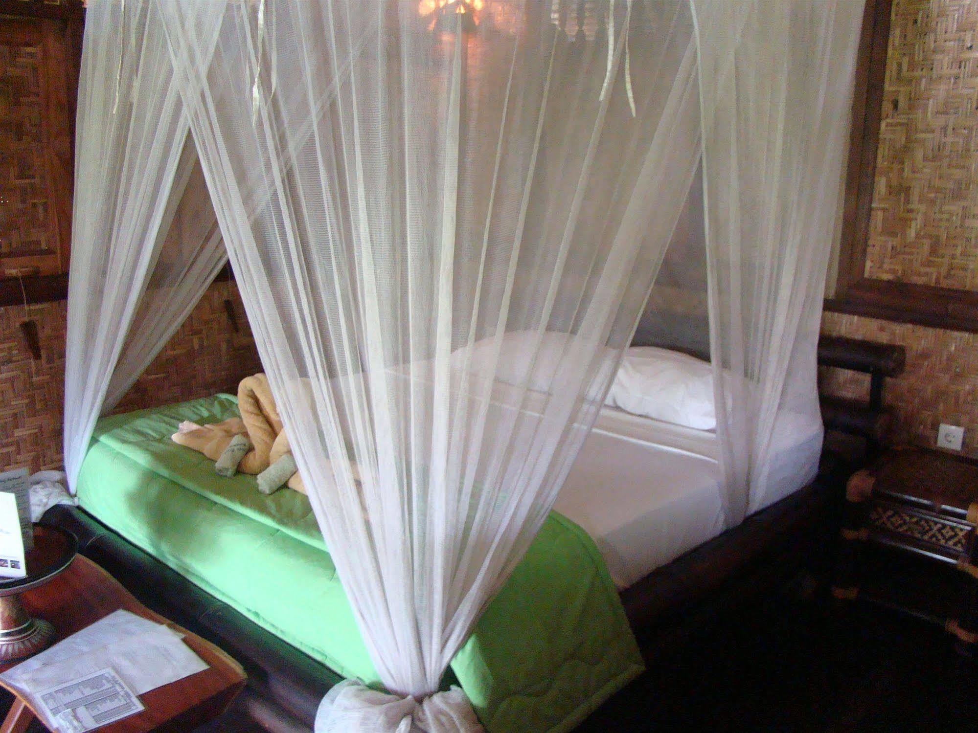 Flower Bud Bungalow Pecatu Exterior foto